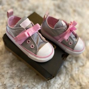 Toddler Converse with Velcro Bow